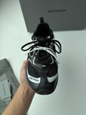 اسنیکر برند Balenciaga مدل Radar 2026