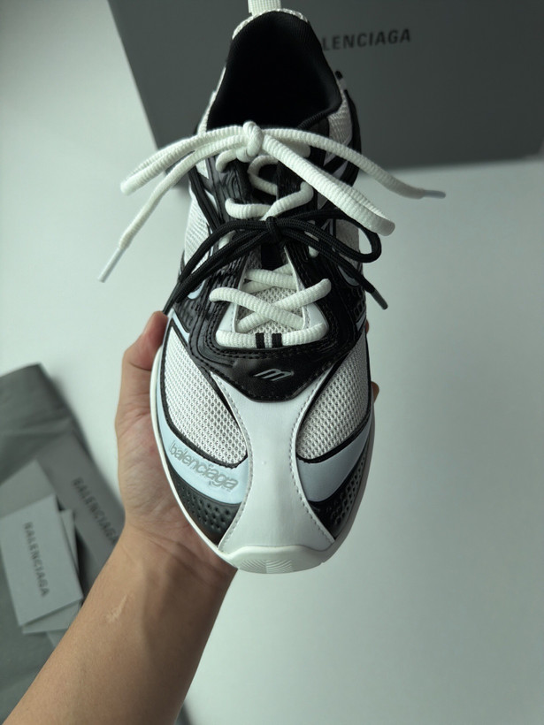 اسنیکر برند Balenciaga مدل Radar 2026