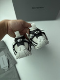 اسنیکر برند Balenciaga مدل Radar 2026