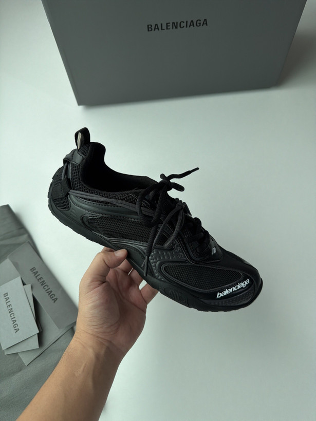 اسنیکر برند Balenciaga مدل Radar 2026