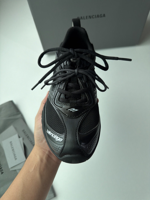 اسنیکر برند Balenciaga مدل Radar 2026