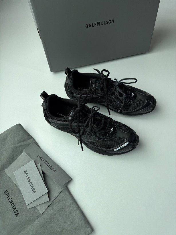 اسنیکر برند Balenciaga مدل Radar 2026