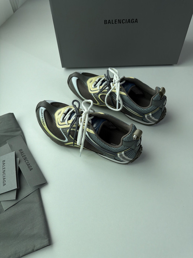 اسنیکر برند Balenciaga مدل Radar 2026