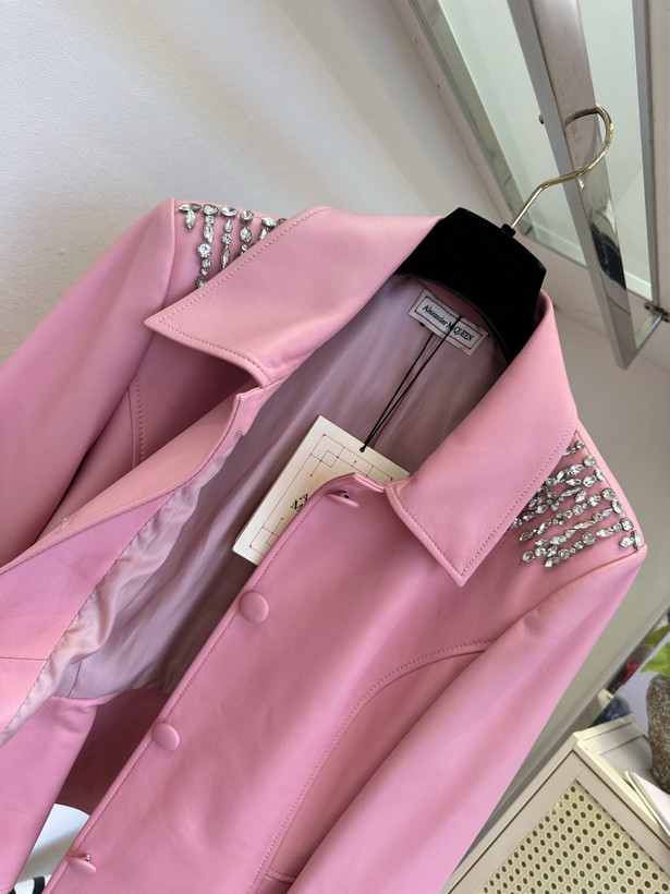 کت چرم زنانه برند Alexander McQueen