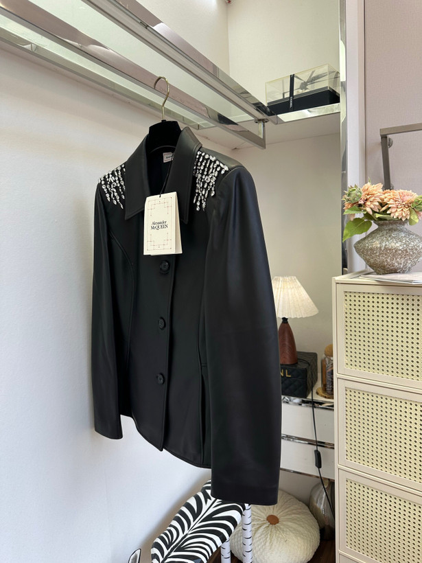 کت چرم زنانه برند Alexander McQueen