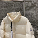 کاپشن زنانه برند Moncler