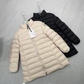 کاپشن زنانه برند Moncler