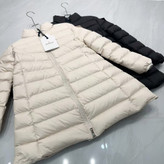 کاپشن زنانه برند Moncler