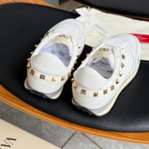اسنیکر برند Valentino