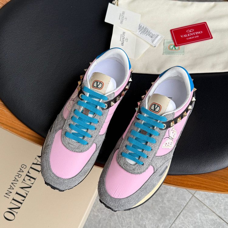اسنیکر برند Valentino