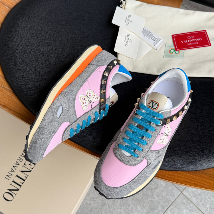 اسنیکر برند Valentino