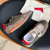 اسنیکر برند Valentino