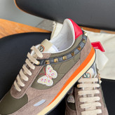 اسنیکر برند Valentino