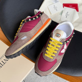 اسنیکر برند Valentino