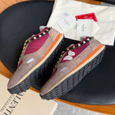 اسنیکر برند Valentino