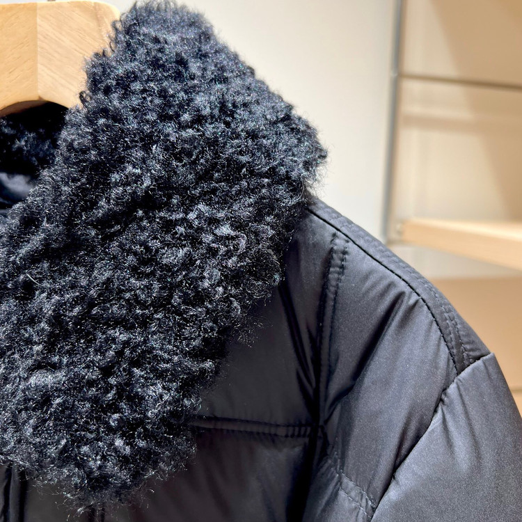کاپشن زنانه برند Moncler