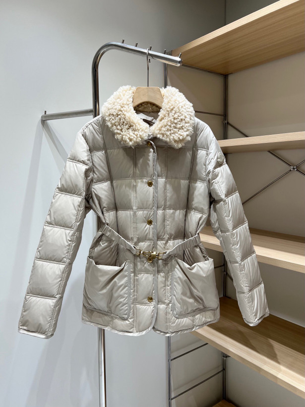 کاپشن زنانه برند Moncler