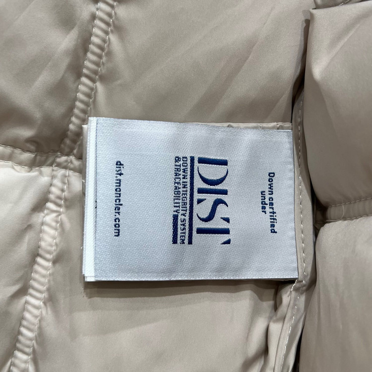 کاپشن زنانه برند Moncler