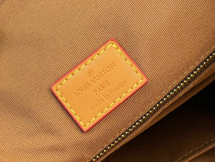 کوله پشتی برند Louis Vuitton
