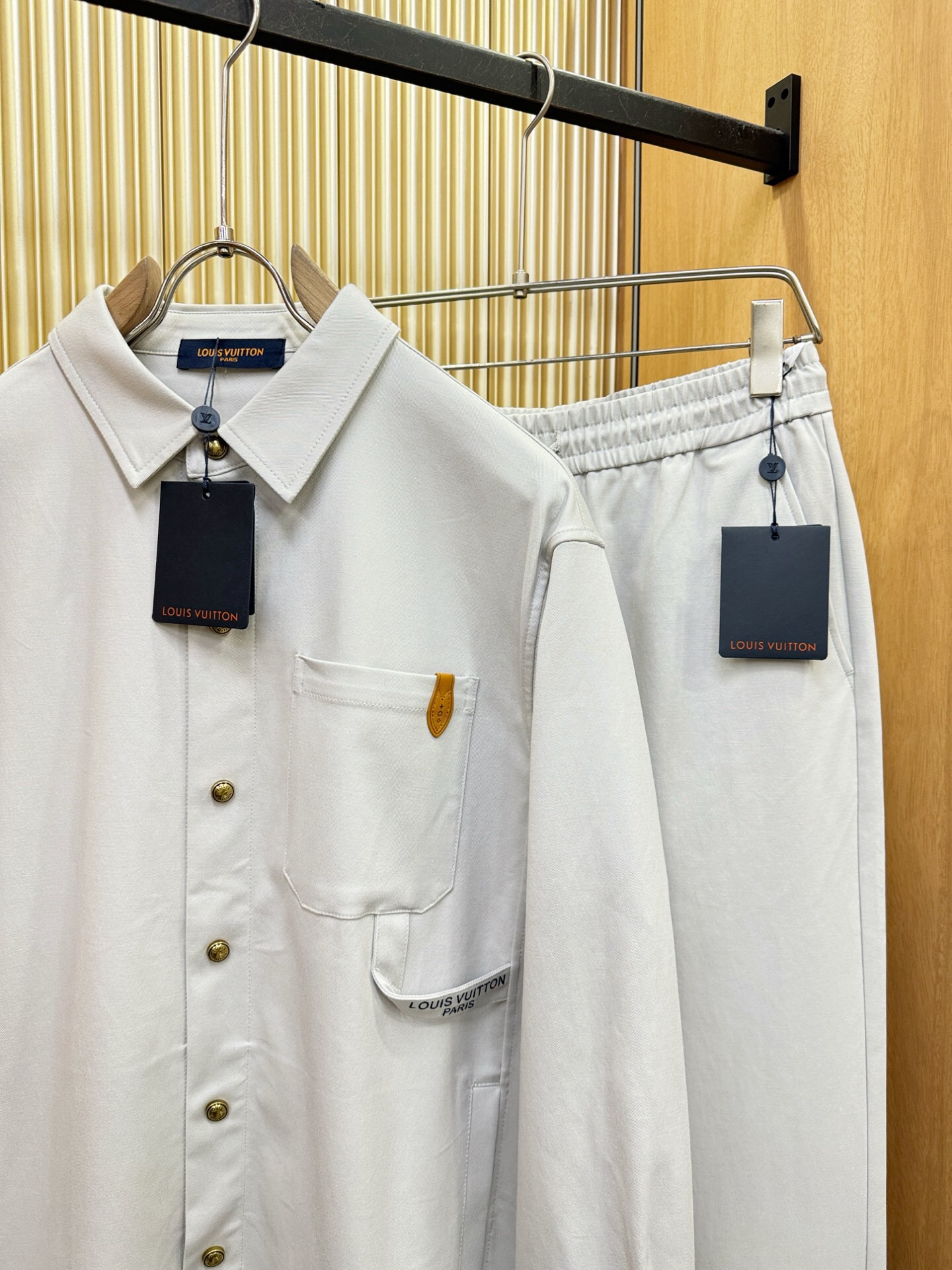 ست مردانه برند Louis Vuitton