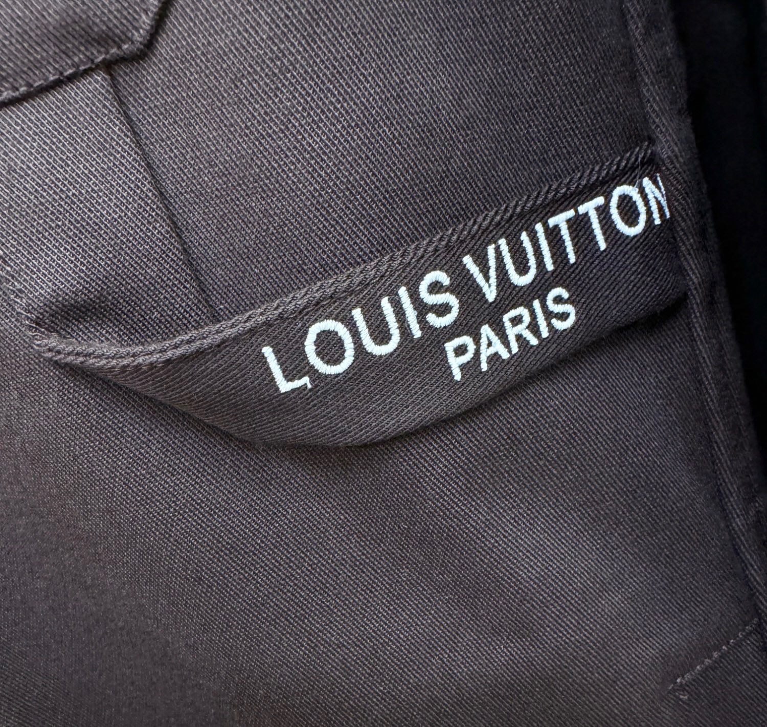 ست مردانه برند Louis Vuitton