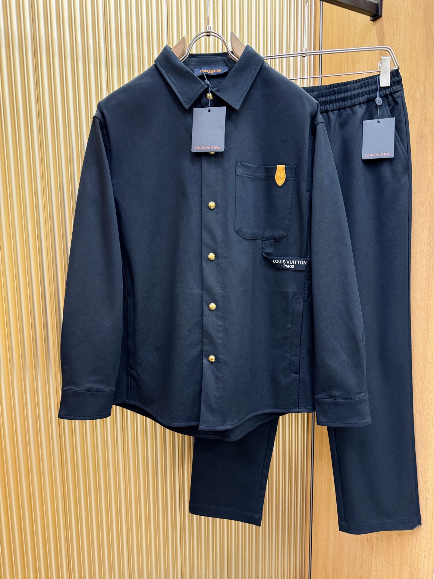 ست مردانه برند Louis Vuitton