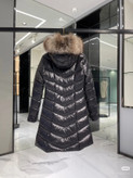 کاپشن زنانه برند Moncler