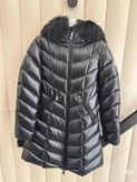 کاپشن زنانه برند Moncler