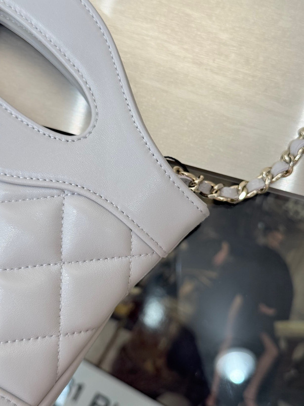کیف زنانه برند Chanel