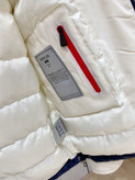 کاپشن برند Moncler