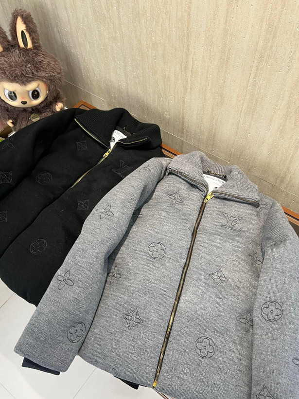 کاپشن برند Louis Vuitton