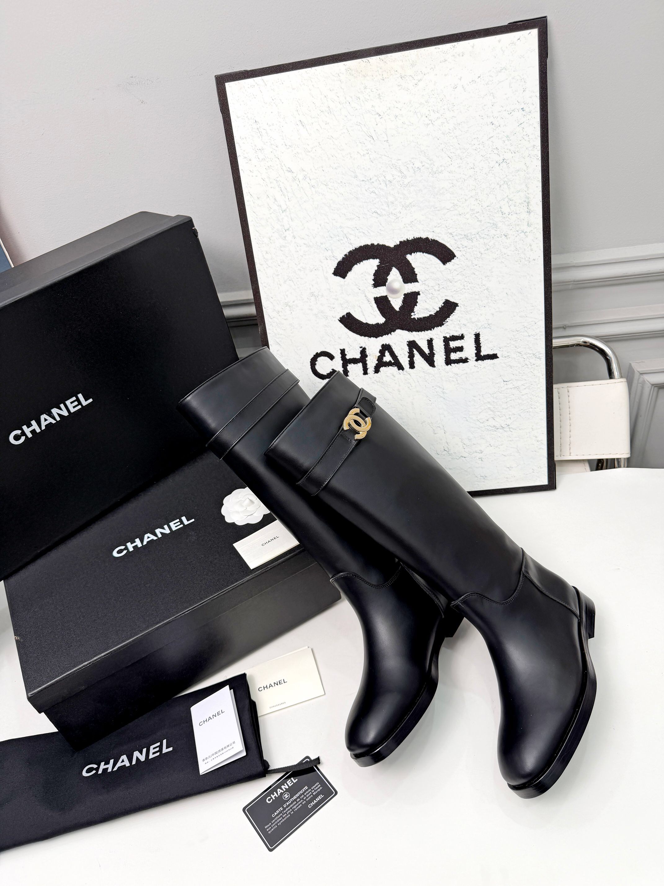بوت زنانه برند Chanel