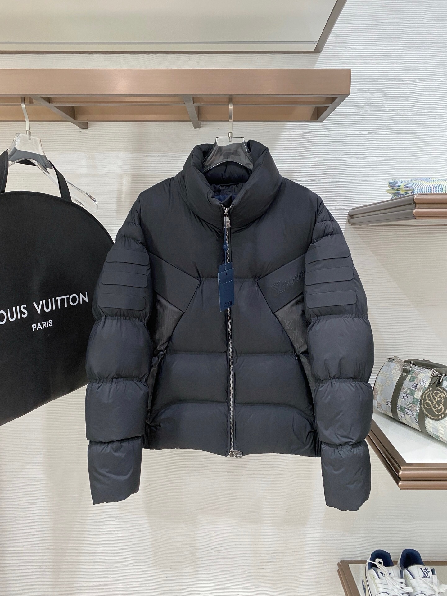 کاپشن مردانه برند Louis Vuitton