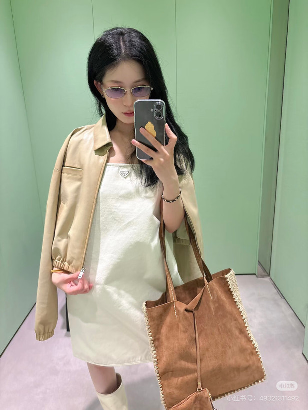 کت چرم زنانه برند Prada