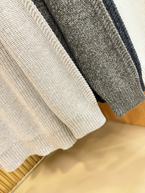 بافت یقه گرد مردانه برند Loro piana