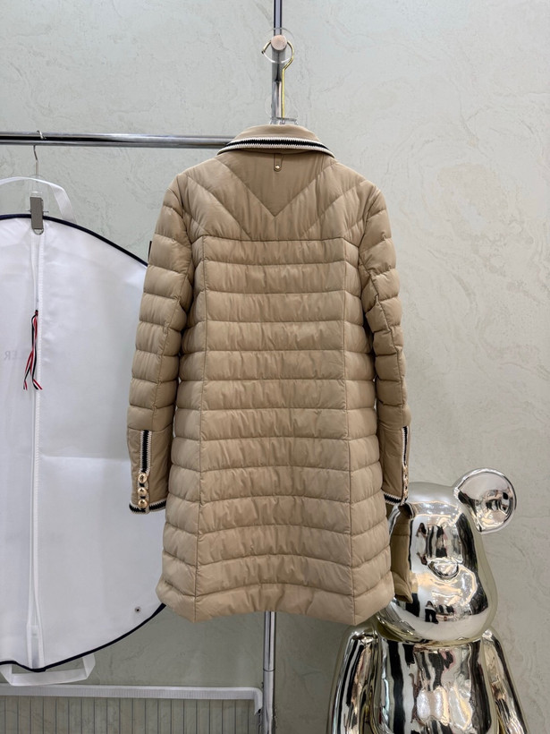 کاپشن زنانه برند Moncler