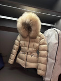 کاپشن زنانه برند Moncler