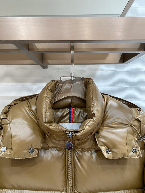 کاپشن مردانه برند Moncler