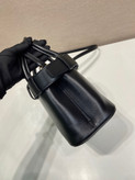 کیف زنانه برند Prada