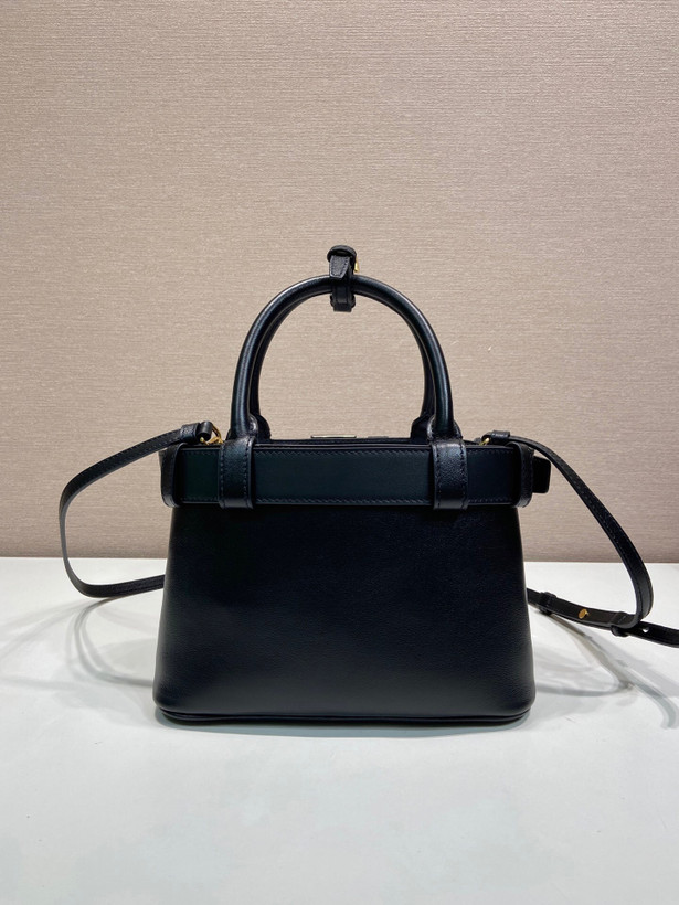 کیف زنانه برند Prada