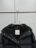 کاپشن زنانه برند Moncler