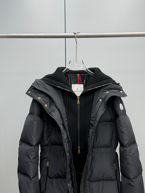 کاپشن زنانه برند Moncler