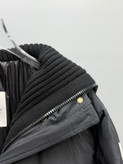کاپشن زنانه برند Moncler