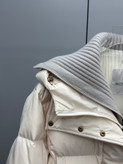 کاپشن زنانه برند Moncler