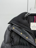 کاپشن زنانه برند Moncler