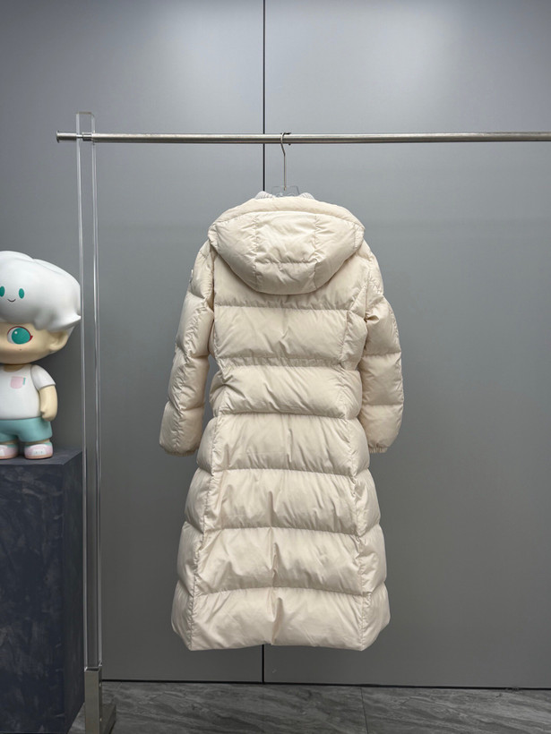 کاپشن زنانه برند Moncler