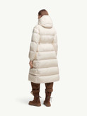 کاپشن زنانه برند Moncler