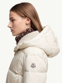 کاپشن زنانه برند Moncler