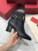 نیم بوت زنانه برند Valentino