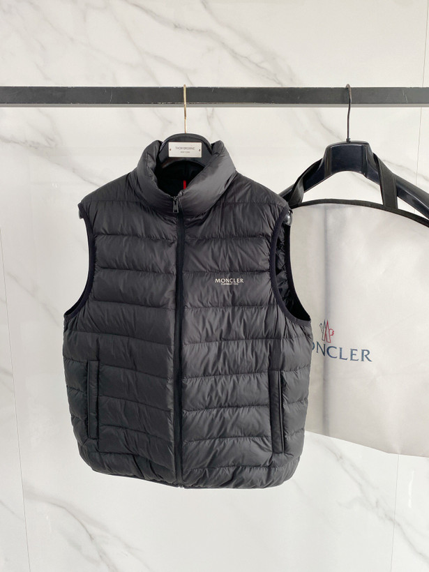 کاپشن سه حالته برند Moncler